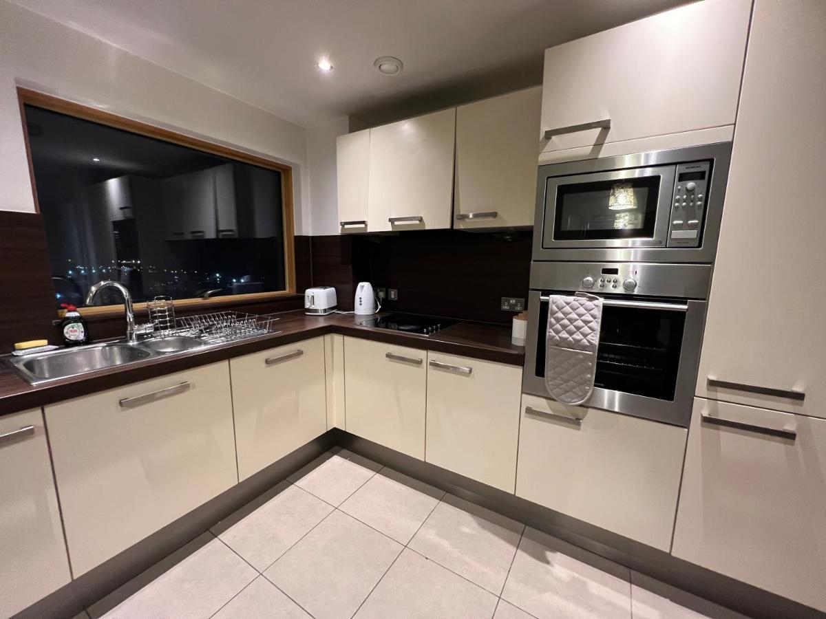 Bigkings Stylish 2 Bedroom Apartment With Free On Street Parking マンチェスター エクステリア 写真